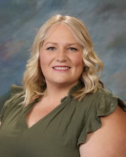 Amanda Ostwinkle